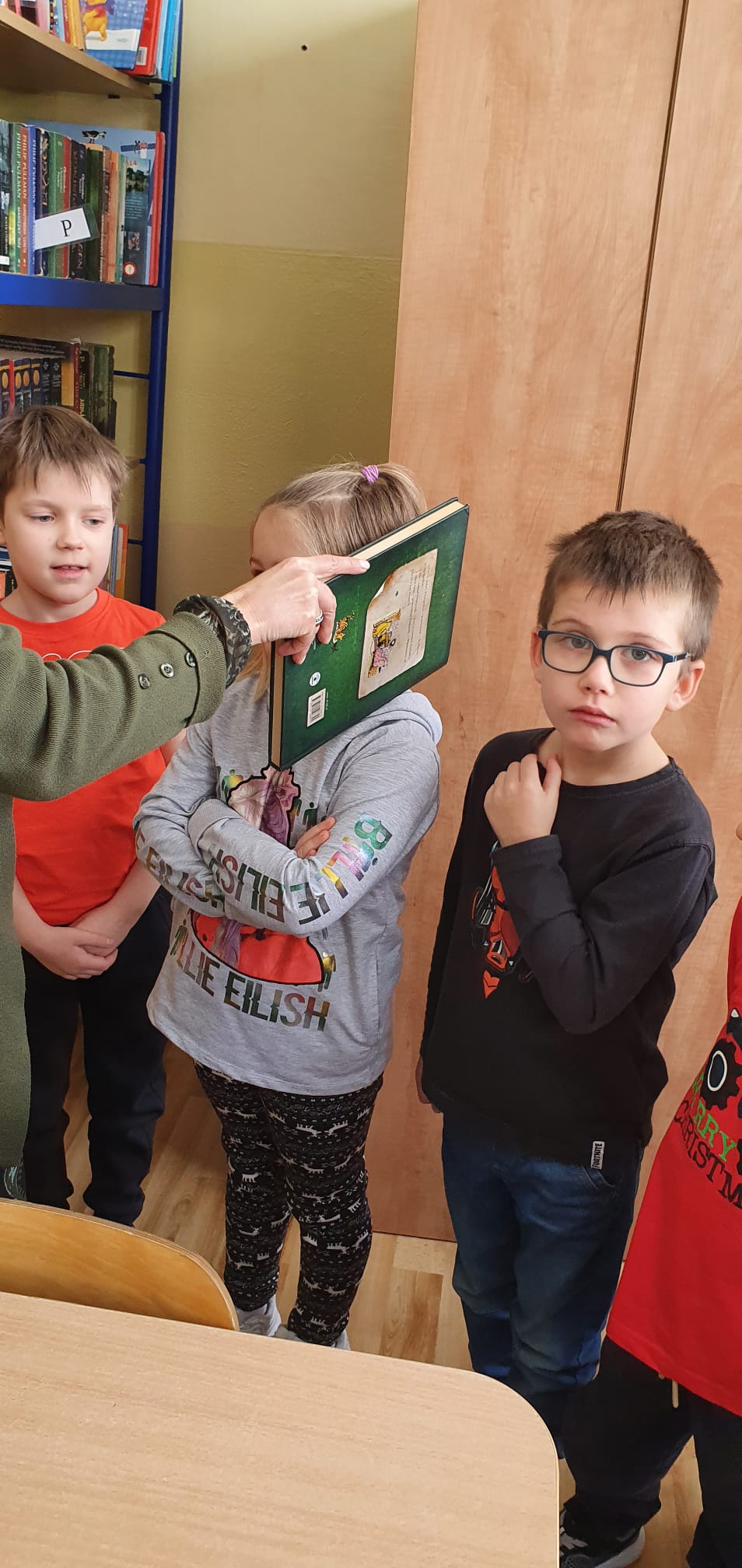 acf5a919-09b3-48ab-91ba-66a0fb81a905