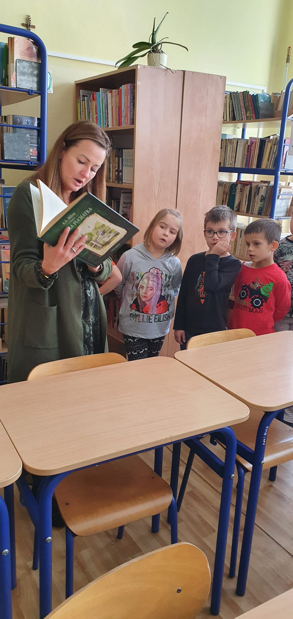 e860a47f-a25b-4fae-bcac-c1076efd4b8e